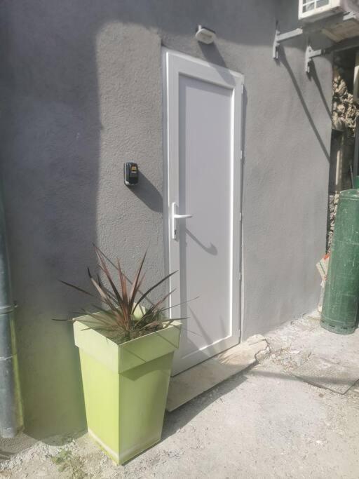 Appartement Beau Duplex 2/4 Pers. Avec Terrasse à Vinon-sur-Verdon Extérieur photo